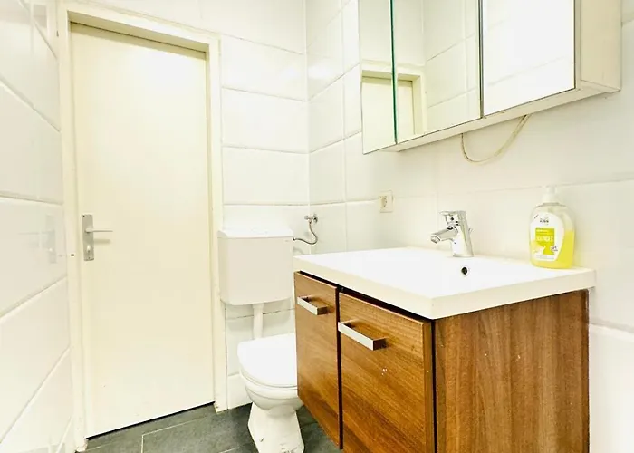 Affordable 2br For 5 Near Praterstern Station